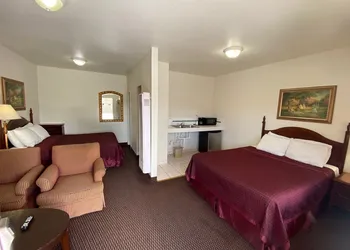 Economy Inn hotel thumbnail 4