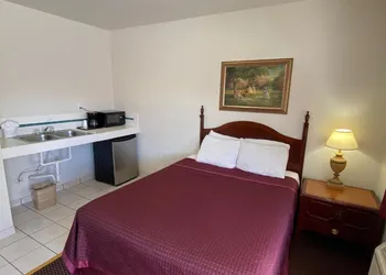 Economy Inn hotel thumbnail 5