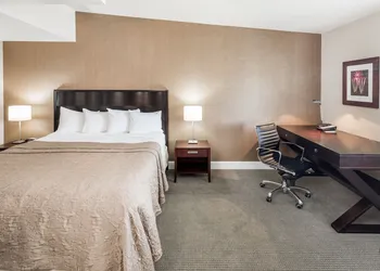 Lions Gate Hotel hotel thumbnail 4