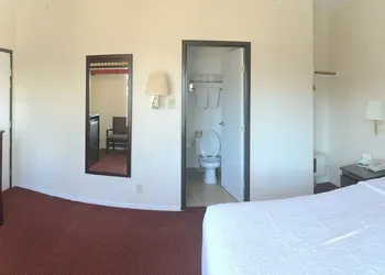 Harborview Inn & Suites San Diego Harbor hotel thumbnail 2