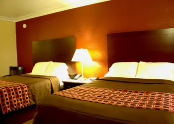 Polynesian Inn hotel thumbnail 3