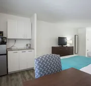 Regency Inn & Suites hotel detail image 4