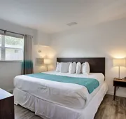 Regency Inn & Suites hotel detail image 7