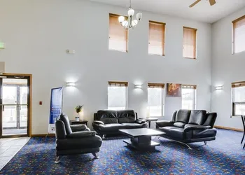 Econo Lodge Inn & Suites Wisconsin Dells hotel thumbnail 5