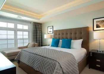 Water's Edge Resort & Spa hotel thumbnail 5