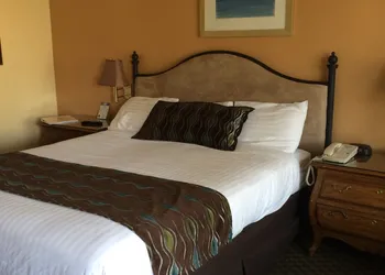 Oasis Inn & Suites hotel thumbnail 6
