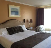 Oasis Inn & Suites hotel detail image 7