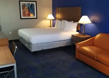 Quality Inn & Suites Vacaville hotel thumbnail 4