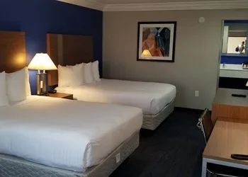 Quality Inn & Suites Vacaville hotel thumbnail 6