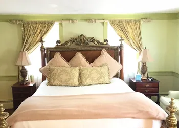 Admiral Farragut Inn hotel thumbnail 2