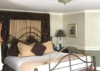 Admiral Farragut Inn hotel thumbnail 3