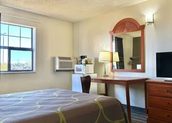 Super 8 by Wyndham Colorado Springs/Afa Area hotel thumbnail 4