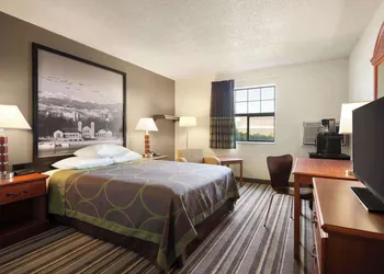 Super 8 by Wyndham Colorado Springs/Afa Area hotel thumbnail 6