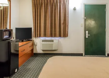 Rodeway Inn State College - near University hotel thumbnail 8