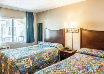 Rodeway Inn Regalodge hotel thumbnail 7