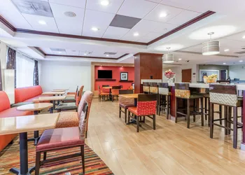 Hampton Inn Groton hotel thumbnail 3