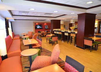 Hampton Inn Groton hotel thumbnail 6