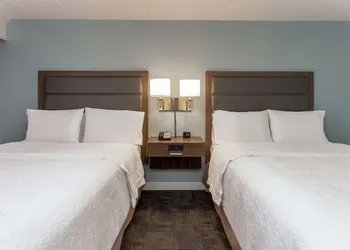 Hampton Inn Groton hotel thumbnail 8