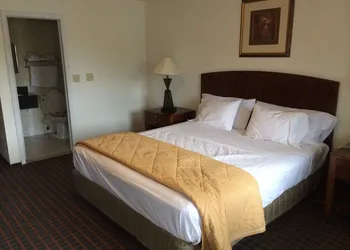 Branford Motel hotel thumbnail 7