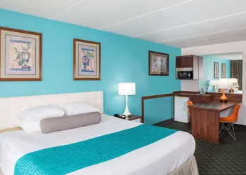 Howard Johnson by Wyndham Clearwater / Dunedin hotel thumbnail 7