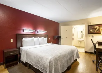 Red Roof Inn PLUS+ Wilmington - Newark hotel thumbnail 8