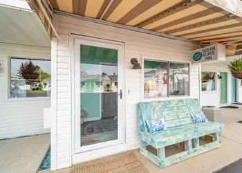 Ocean Glass Inn hotel thumbnail 4