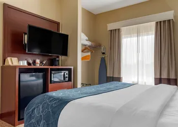 Comfort Suites Niceville Near Elgin Air Force Base hotel thumbnail 6
