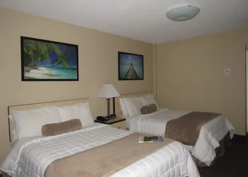 Cove Motel Oceanfront hotel thumbnail 7