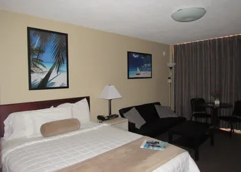 Cove Motel Oceanfront hotel thumbnail 8