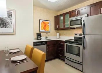 Residence Inn by Marriott Fort Myers hotel thumbnail 8