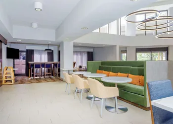 Hampton Inn Jacksonville-Downtown-I-95 hotel thumbnail 5
