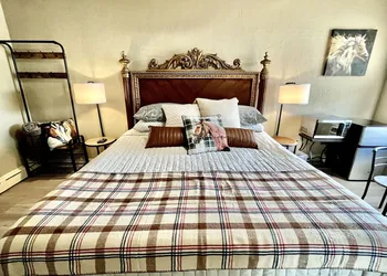 Shamrock Cove Inn hotel thumbnail 5