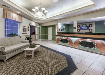 Days Inn by Wyndham Pentwater hotel thumbnail 2
