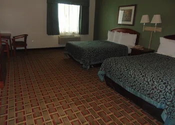 Days Inn by Wyndham Pentwater hotel thumbnail 4