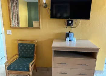 Shangri La Motel Ocala near Hwy 301 hotel thumbnail 2