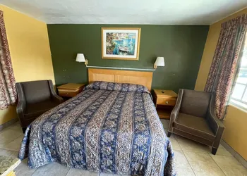 Shangri La Motel Ocala near Hwy 301 hotel thumbnail 5