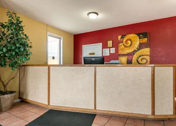 Econo Lodge Jonesboro hotel thumbnail 2