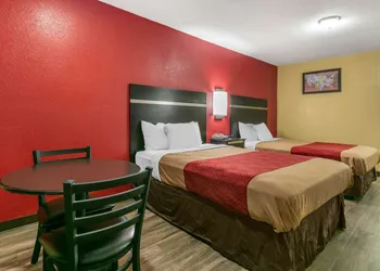 Econo Lodge Jonesboro hotel thumbnail 6
