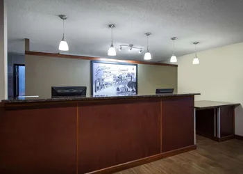 Super 8 by Wyndham Cromwell/Middletown hotel thumbnail 3