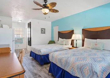 Malibu Resort Motel hotel thumbnail 2