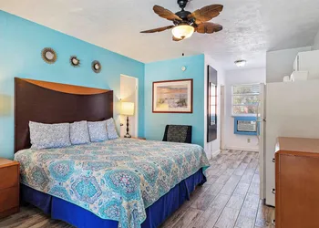Malibu Resort Motel hotel thumbnail 6