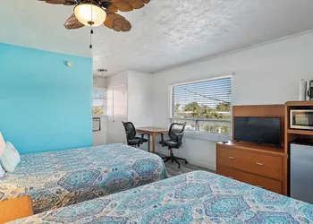 Malibu Resort Motel hotel thumbnail 8