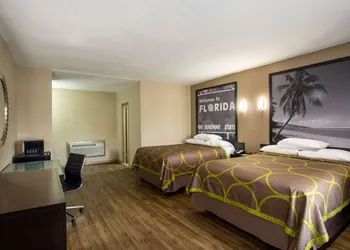 Super 8 by Wyndham Pensacola NAS Area hotel thumbnail 8