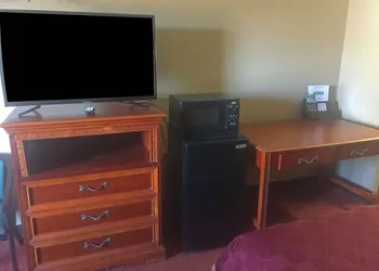 Americas Best Inn - Eureka hotel thumbnail 2