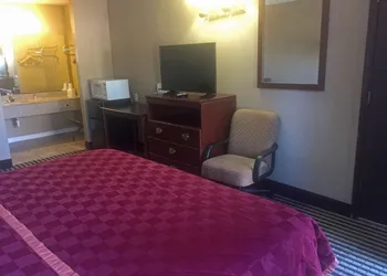 Americas Best Inn - Eureka hotel thumbnail 4