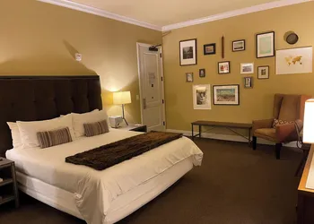 Wydown Hotel hotel thumbnail 7