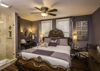 Carriage Way Inn hotel thumbnail 4