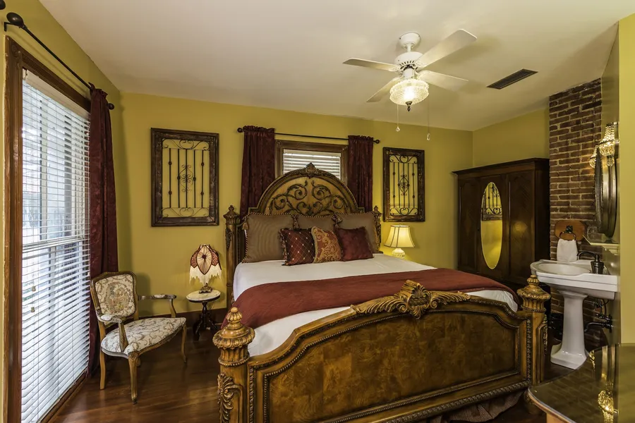 Carriage Way Inn hotel detail image 6