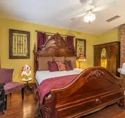 Carriage Way Inn hotel detail image 7