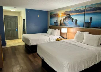 Days Inn by Wyndham Sarasota I-75 hotel thumbnail 8